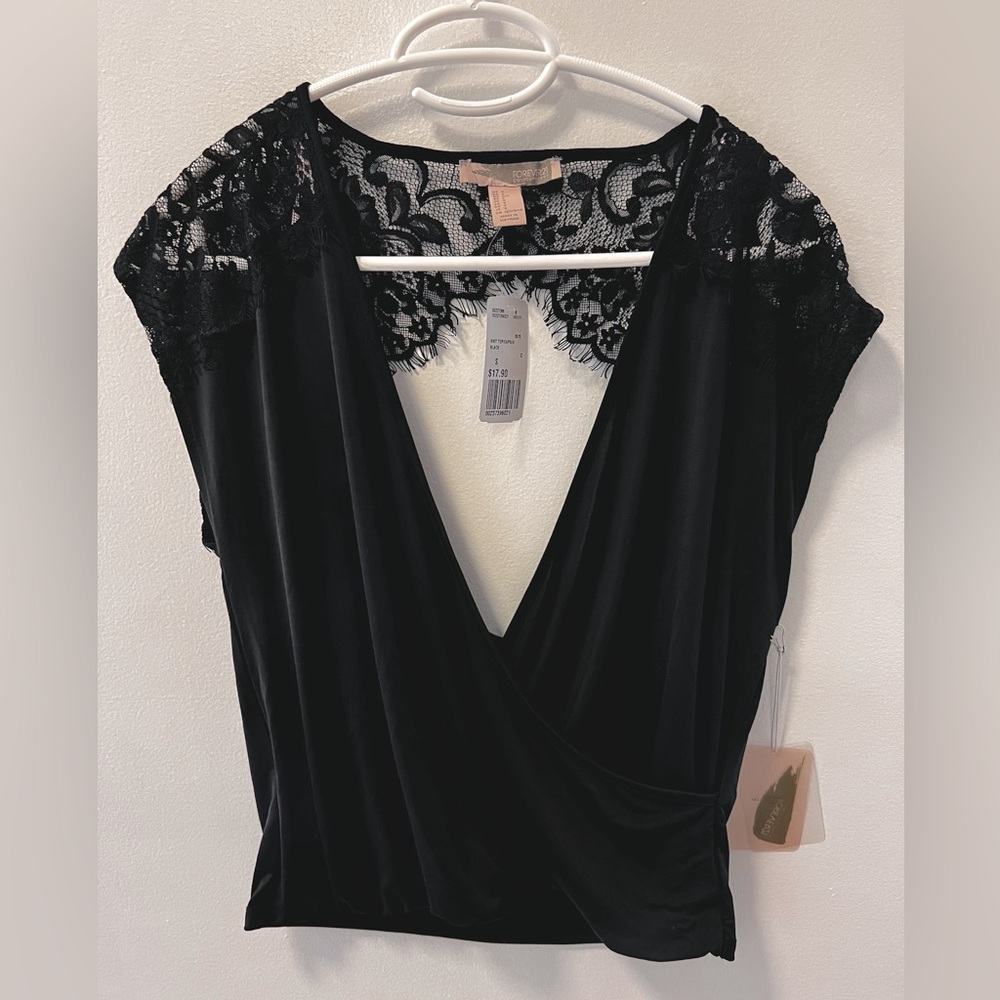 Forever 21 knit top black lace blouse overlapping front NWT women’s S